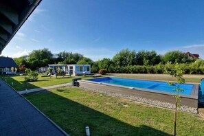 Pool - Air-conditioned holiday homes, summer pool, Rewal (Rewal)