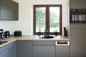 Fridge, oven, stovetop, dishwasher - holiday home in Stepnica for 6 persons (Stepnica)