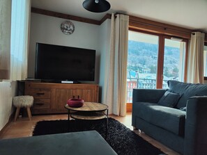 Smart-TV, DVD-Player, Videothek, Stereoanlage