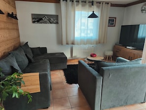 Smart-TV, DVD-Player, Videothek, Stereoanlage