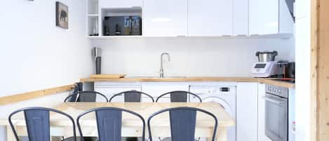 Fridge, microwave, dishwasher