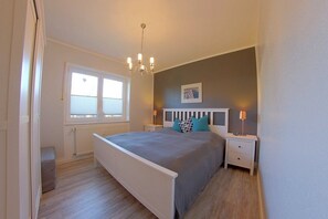2 Schlafzimmer, Reisekinderbett, WLAN