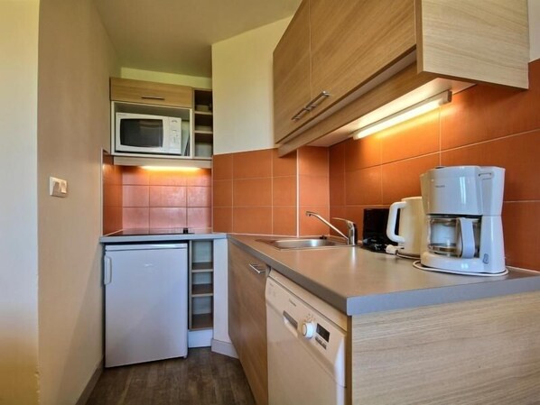 Kühlschrank, Geschirrspüler