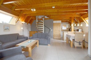 Fernseher, Kamin