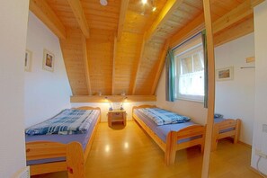 3 Schlafzimmer, Reisekinderbett, WLAN