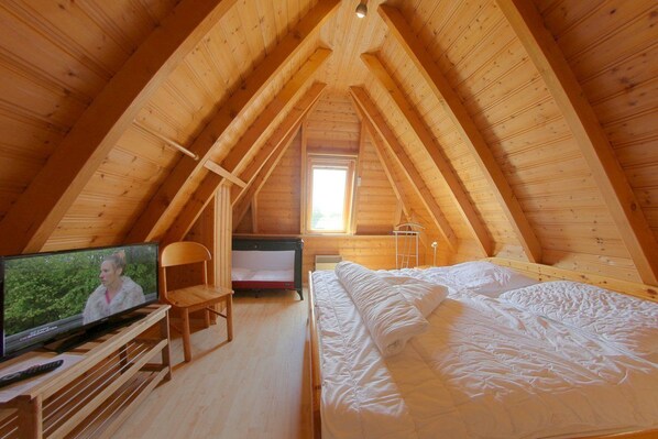 2 Schlafzimmer, Reisekinderbett, WLAN
