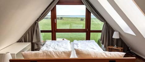 4 bedrooms, free WiFi