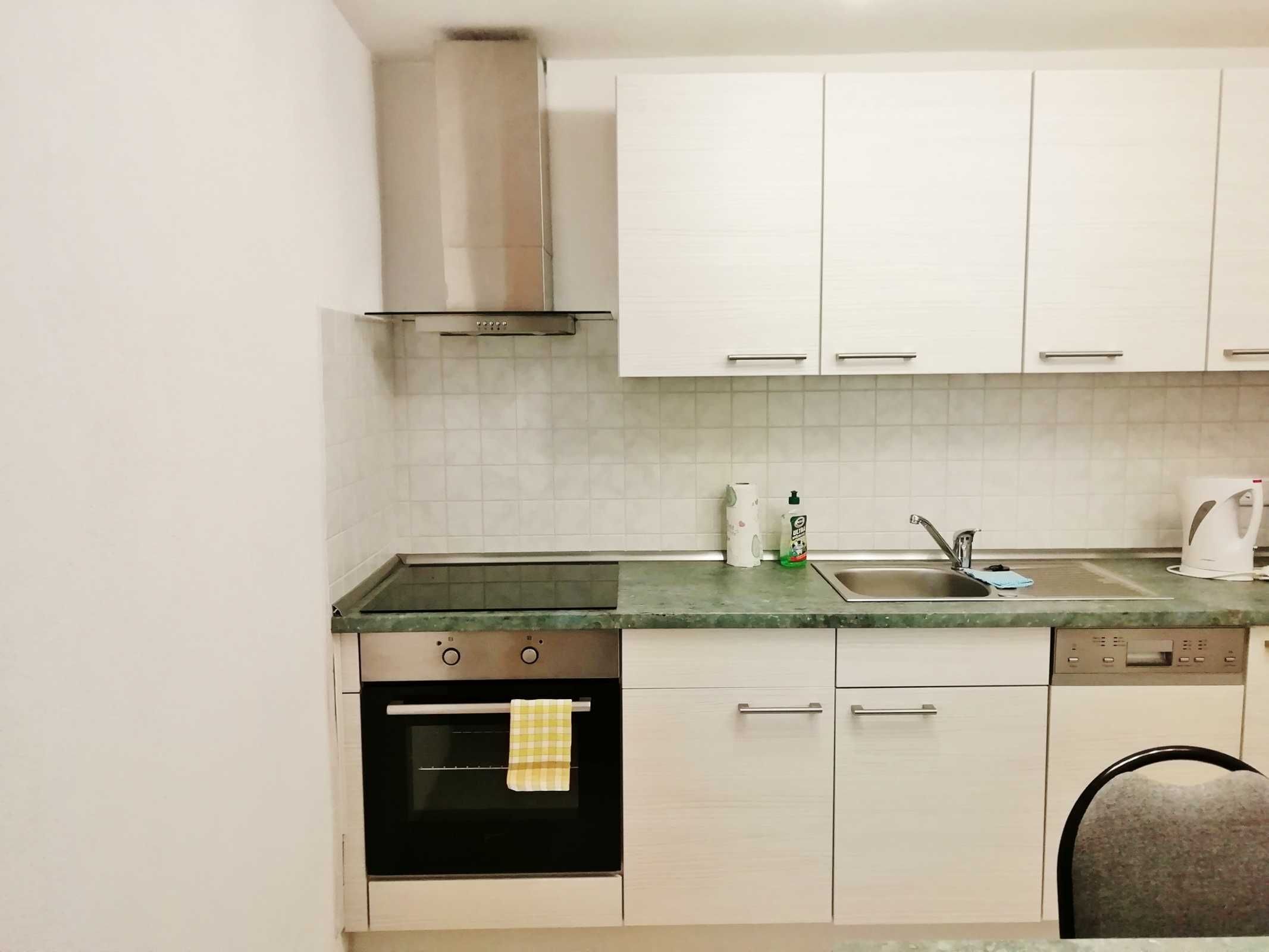 冰箱、微波炉、烤箱、洗碗机