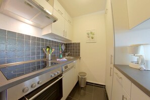 KylskÄp, mikrovÄgsugn, ugn och diskmaskin