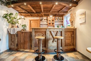 Lobby - Apartment “Treyer 4 Typ B” with Mountain View, Wi-Fi, Balcony & Garden (Terenten / Pustertal)