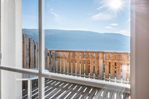 Appartement confortable "Treyer 3 Typ B" avec vue sur la montagne, balcon et jardin