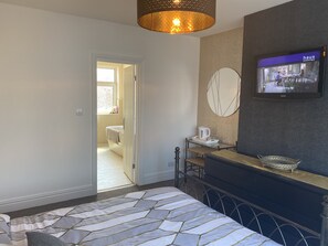 Casa | 6 habitaciones, tabla de planchar con plancha y wifi gratis 