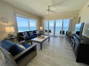 Télévision à écran plat