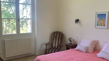 3 chambres, bureau, fer et planche Ă repasser, Wi-Fi gratuit