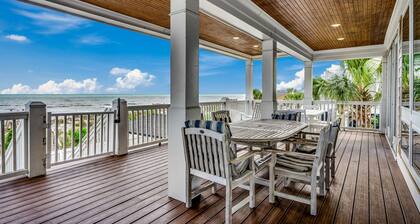 🌊🌞Oceanfront | Private Pool, Hot Tub + Outdoor Kitchen | The Oasis