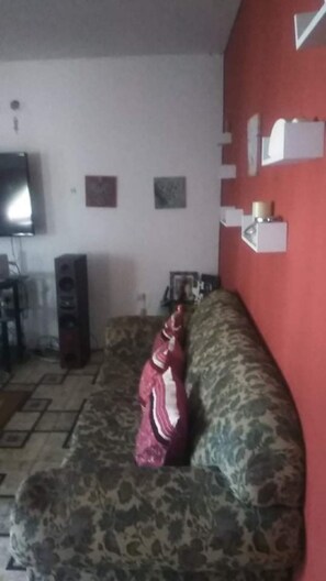 Télévision, chaîne hi-fi