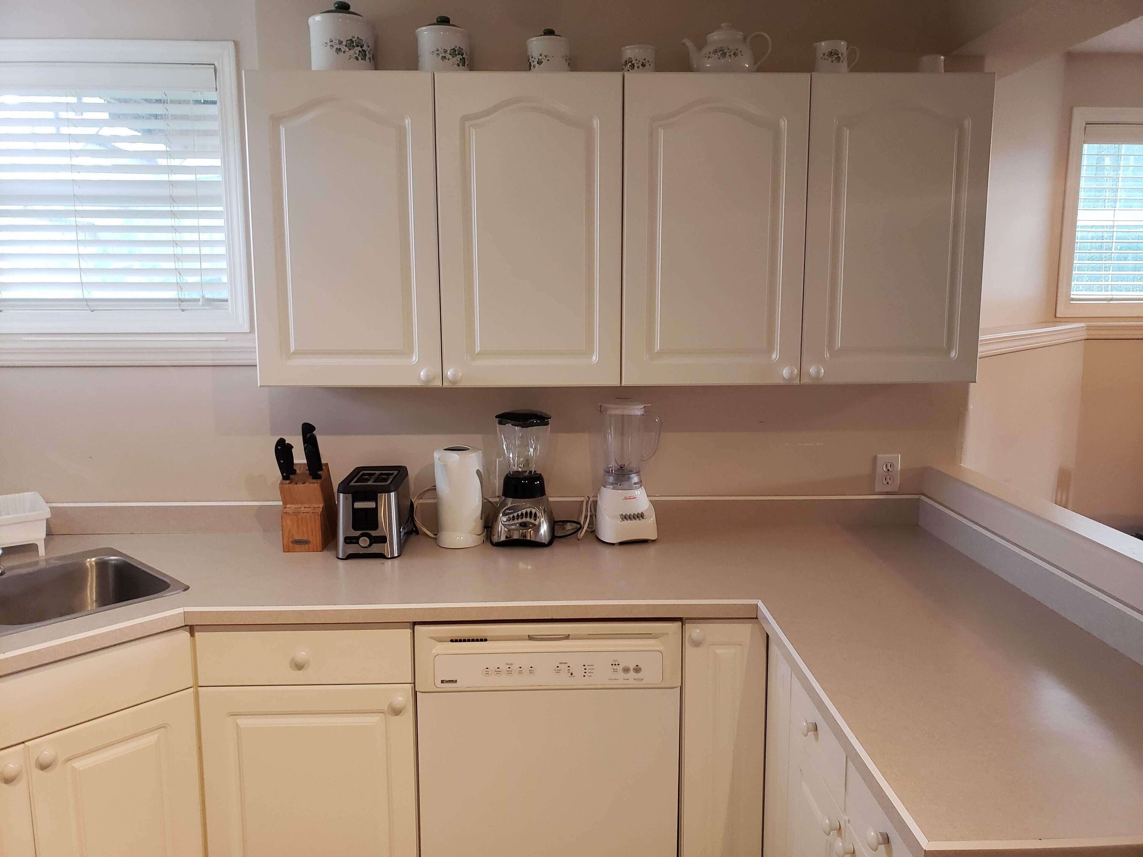 冰箱、微波炉、烤箱、炉灶