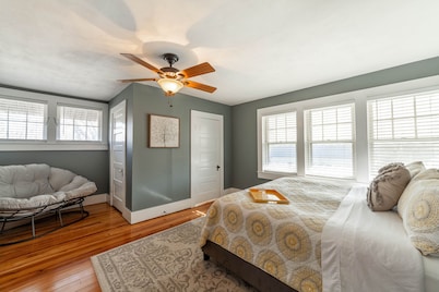 The Rocheport Honey House! Historic & remodeled home!