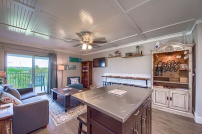 Located right on the Comal River! Pool, hot tub, direct river access!!
