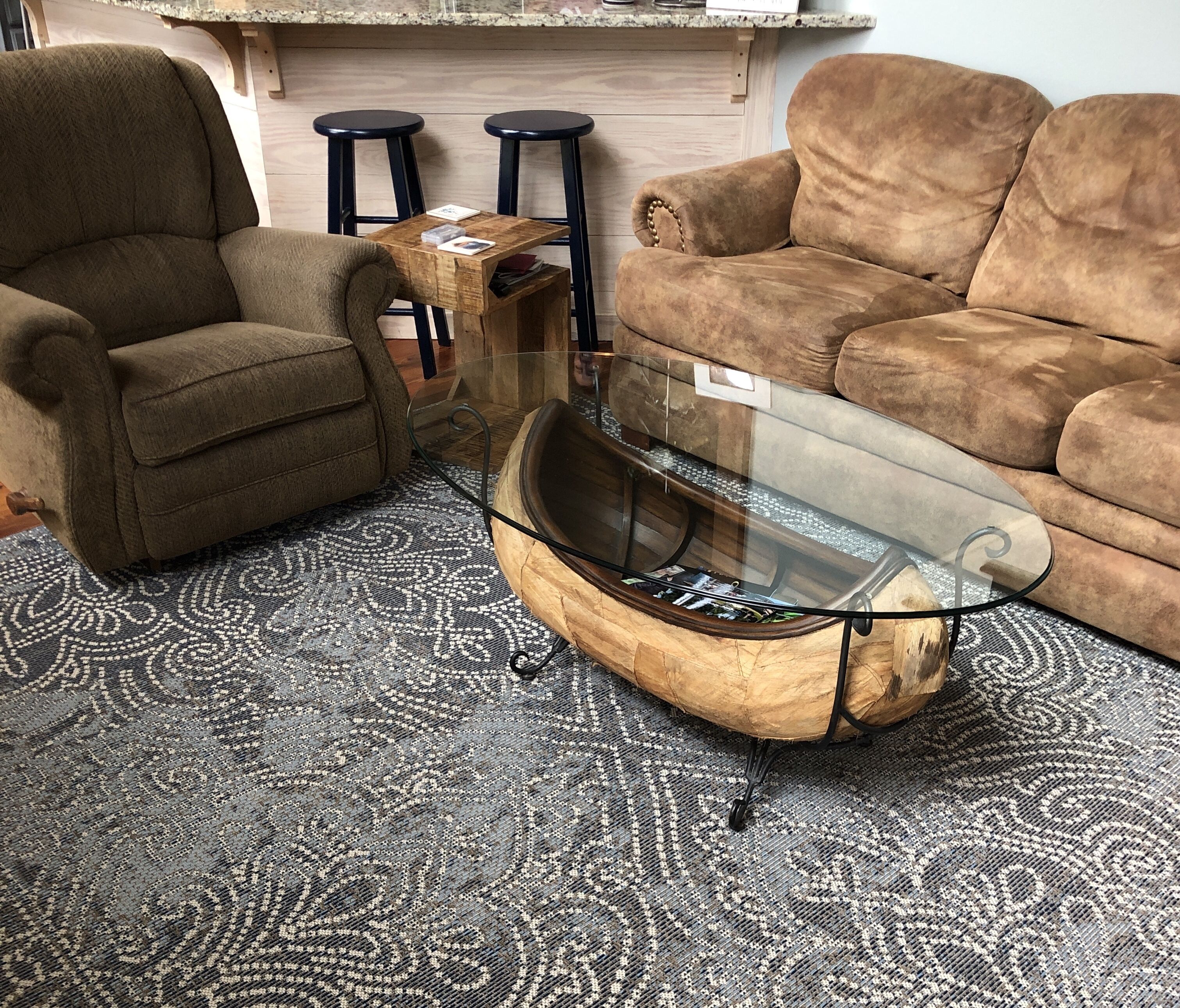 Big Blue at Lake Martin! Family Lake Home, 2 masters, Bedswing, Firepit