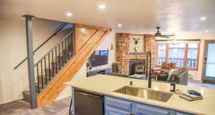 Tadala Red River Retreat (Summit View)