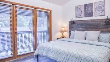3 bedrooms, free WiFi, bed sheets