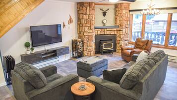 Télévision, cheminée