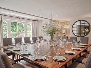 Dining - The Lindens is a beautifully renovated 18th century manor house and lies within the peaceful and pretty village of East Lulworth, a stone’s throw from the majestic Lulworth Castle, the idyllic Lulworth Cove and iconic rock arch of Durdle Door. The Li (East Lulworth)