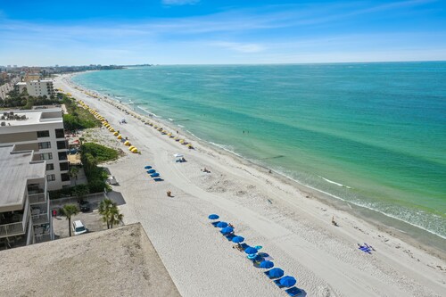 🏖️ Renovated Gulf View Retreat  Las Brisas #508  Above Pool, Steps to Sand