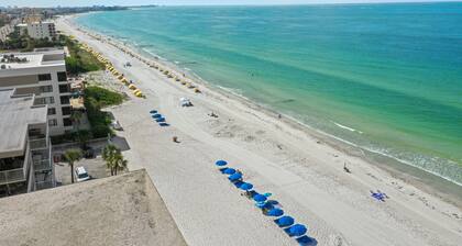 🏖️ Renovated Gulf View Retreat Las Brisas #508 Above Pool, Steps to Sand