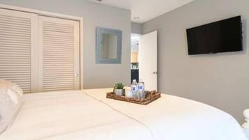 3 bedrooms, iron/ironing board, travel cot, WiFi