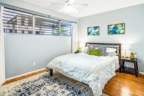 1 bedroom, free Internet, bed sheets