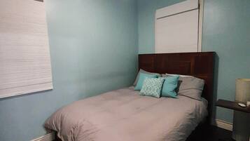 1 bedroom, desk, iron/ironing board, free WiFi