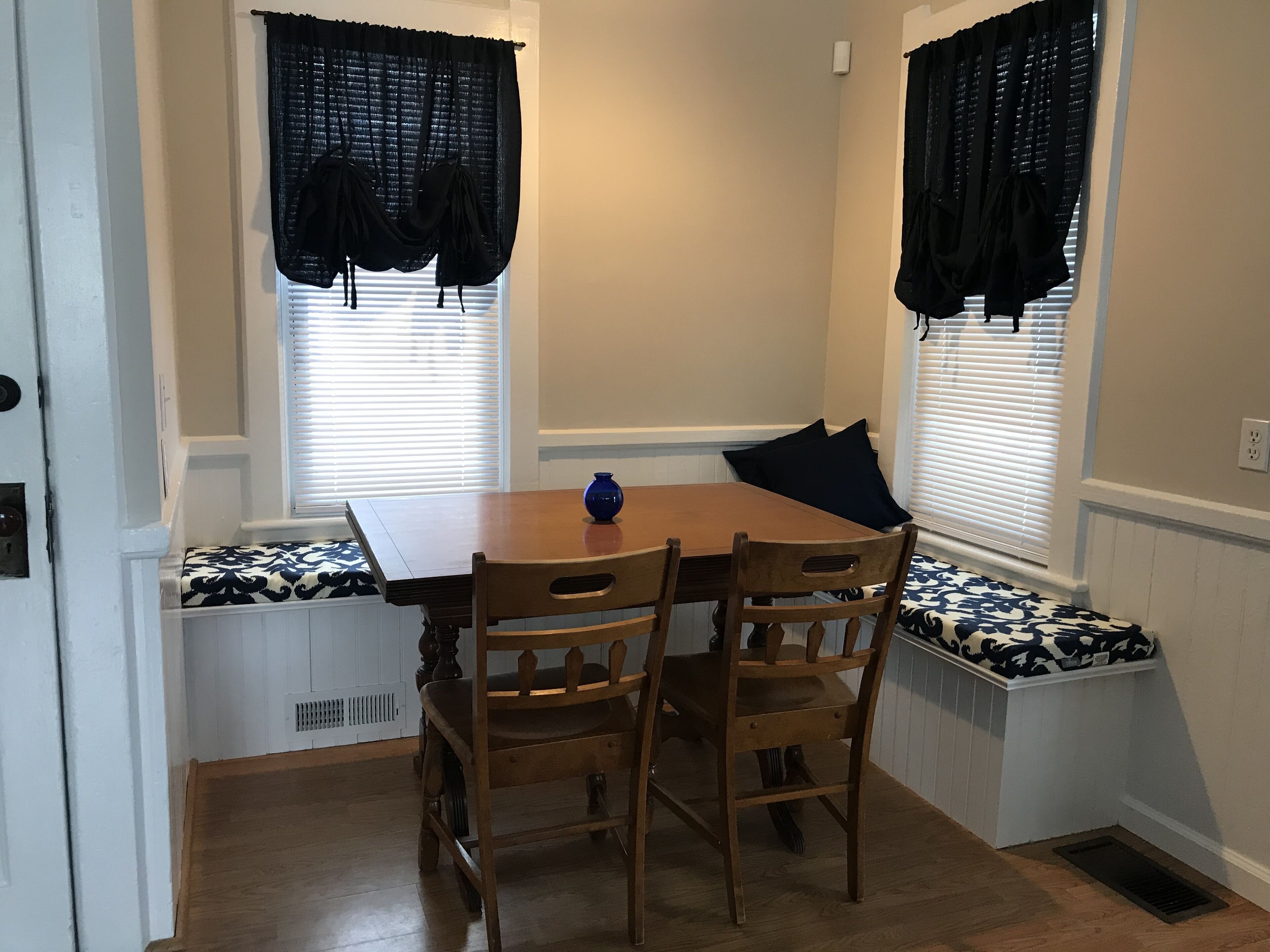 Spacious updated private home, quiet neighborhood, walk to downtown.