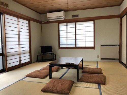 Located in the heart of Fujiyoshida City Building / Fujiyoshida Yamanashi