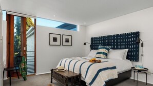 Iron/ironing board, travel crib, WiFi, bed sheets