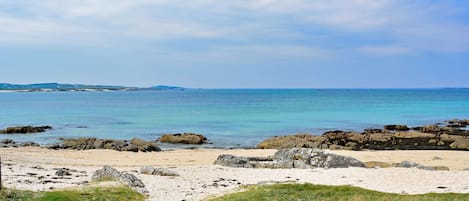 Una spiaggia nelle vicinanze