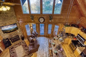 Televisión, chimenea y videojuegos 