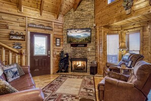 Televisión, chimenea y videojuegos 