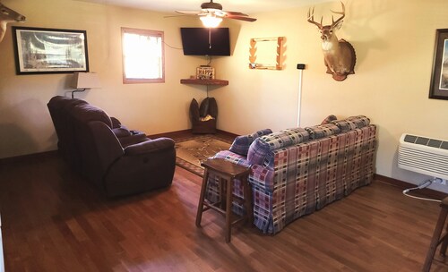 Rocky Ridge Getaway
Joins Shawnee Forest