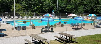 Rocky Ridge Getaway
Joins Shawnee Forest