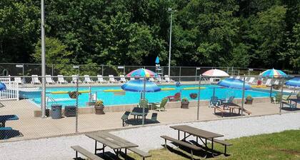 Rocky Ridge Getaway
Joins Shawnee Forest