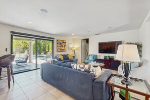 TV, fireplace, DVD player
