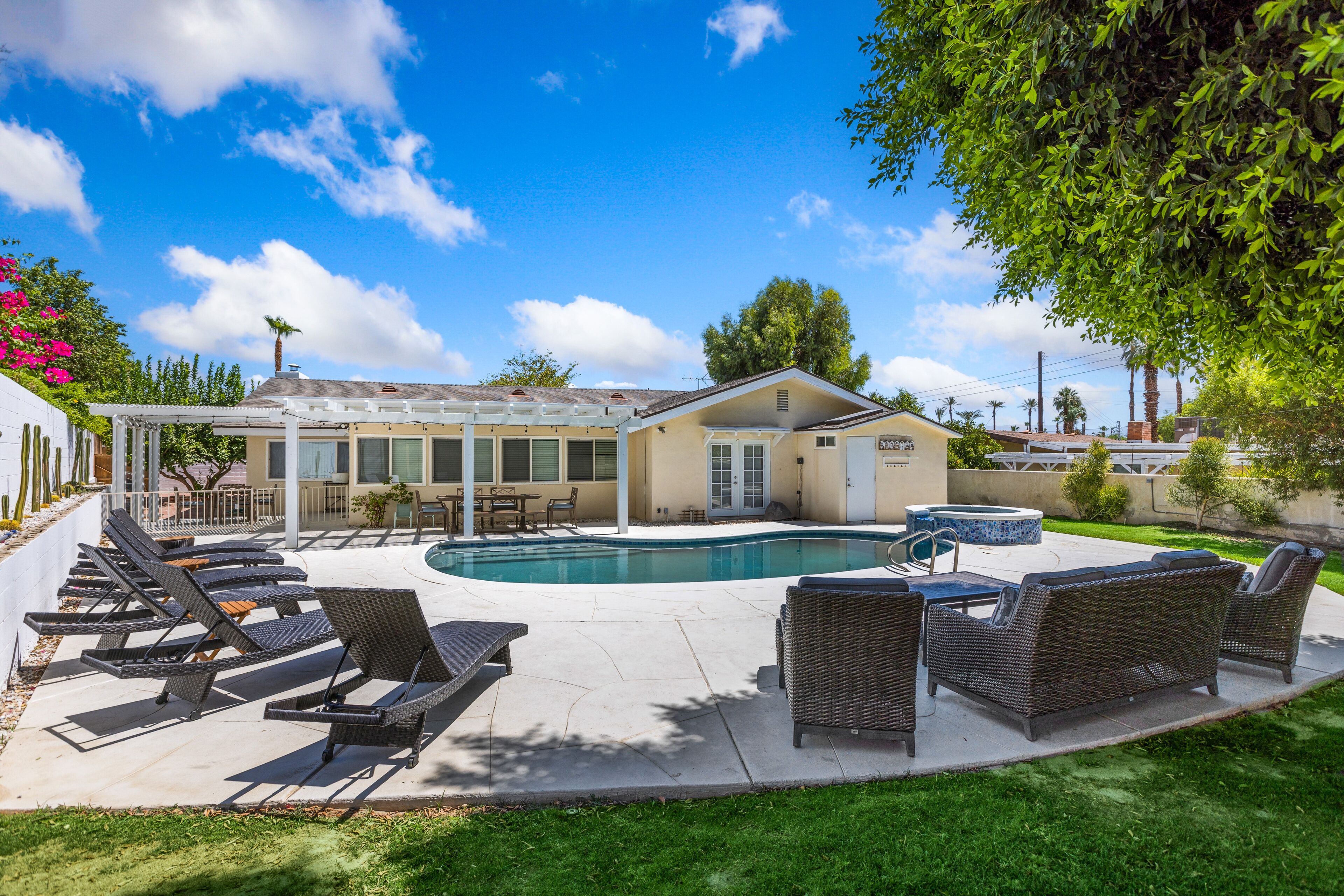 Smiles Await w/ Private Pool Views & Fun Furnishings - Dogs OK - 3BR - #112181