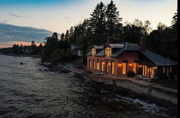 Stunning views of PumpHouse on Lake Superior 