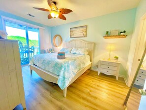 3 bedrooms, desk, iron/ironing board, travel crib