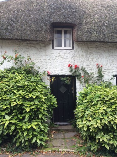 Thatched  Mid Terraced Cottage