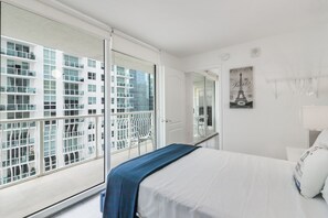 4 soverom, strykejern/-brett, reiseseng for barn og wi-fi (inkludert)