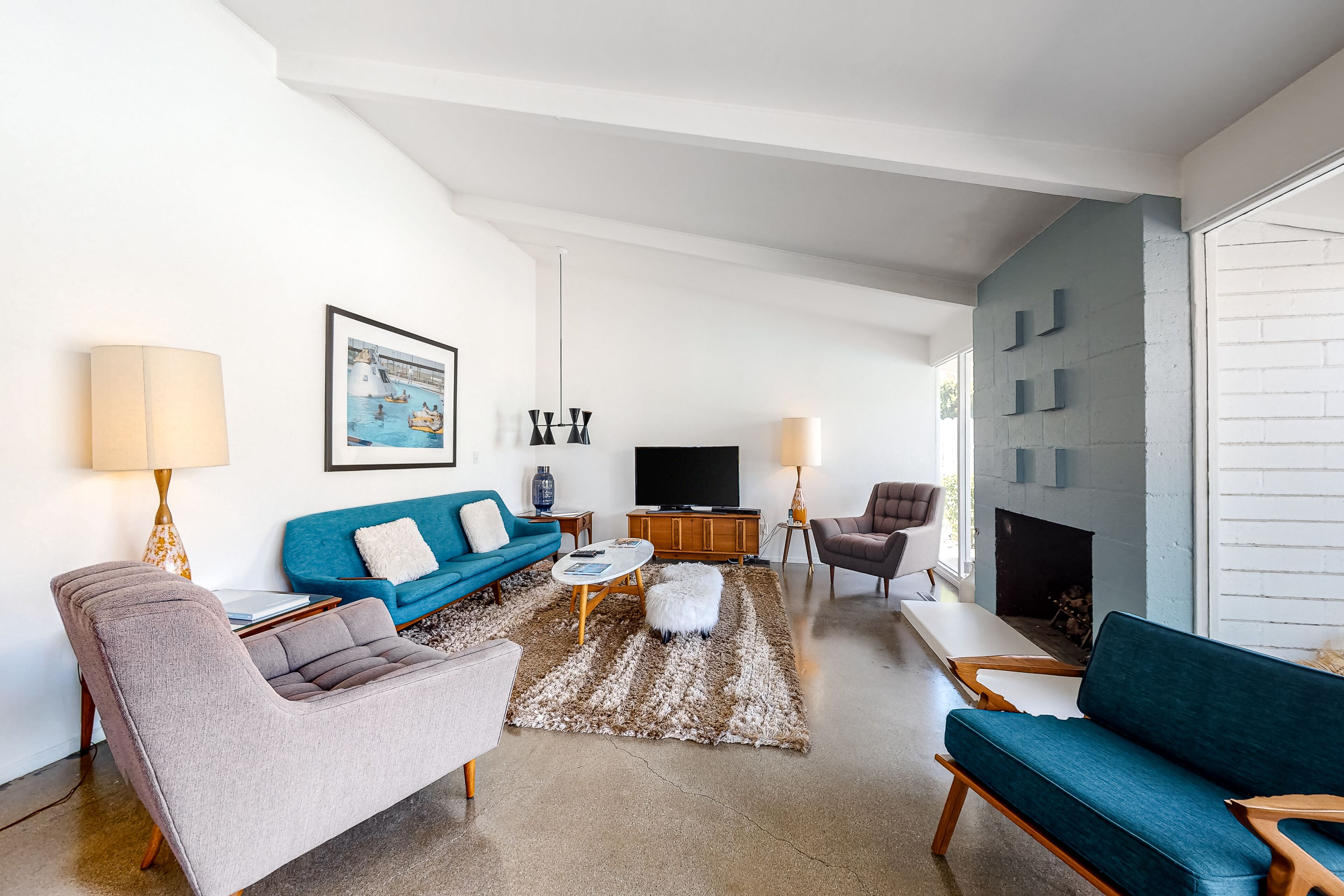 Vibrant home with private pool with spa, firepit, and private gas grill!