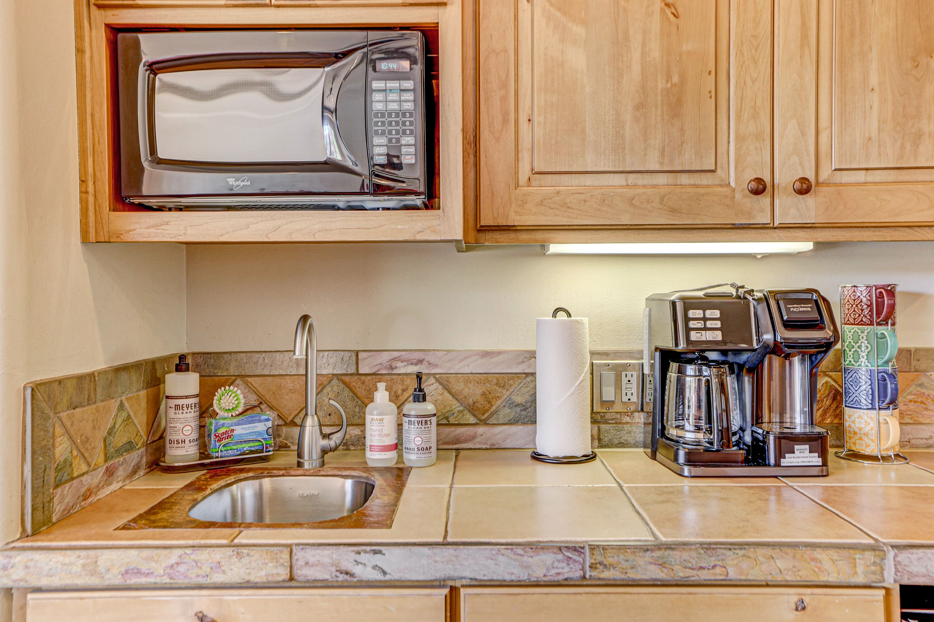 800 Sq. Ft. Villa in Entrada w/Private Garage and Newly Remodeled Bathroom